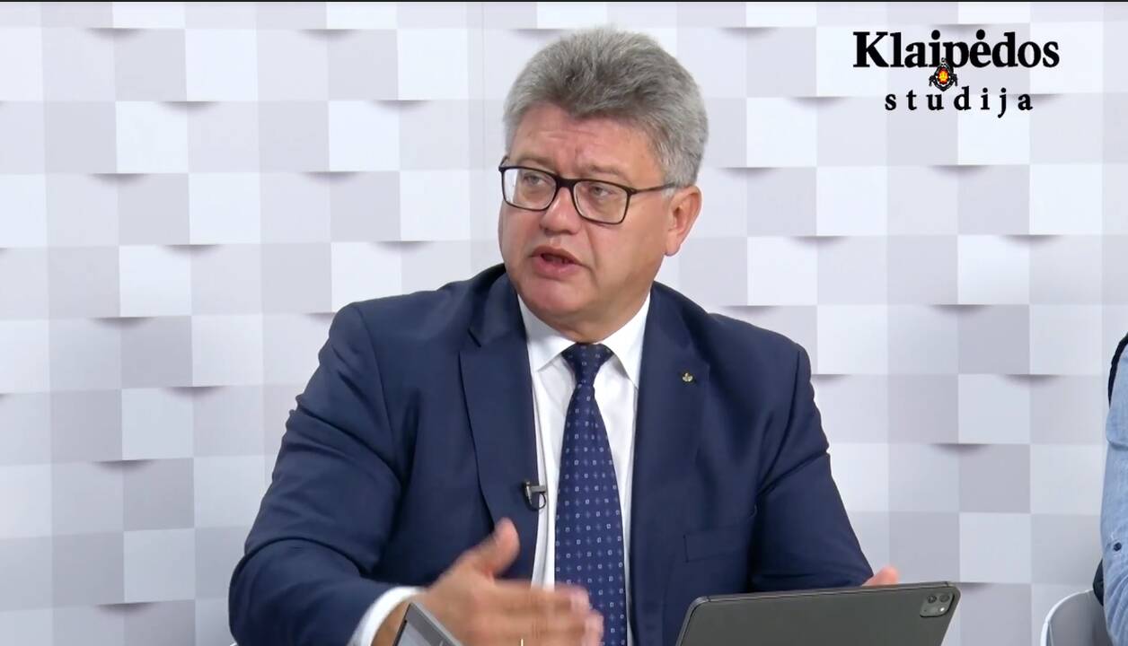 Klaipėdos bendruomenių asociacijos atstovas Gintaras Ramašauskas, Lietuvos žaliųjų partijos pirmininkas Remigijus Lapinskas ir architektas Edmundas Benetis.