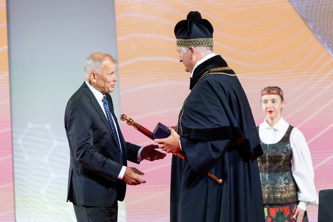 LSMU rektoriaus prof. Rimanto Benečio inauguracijos iškilmės