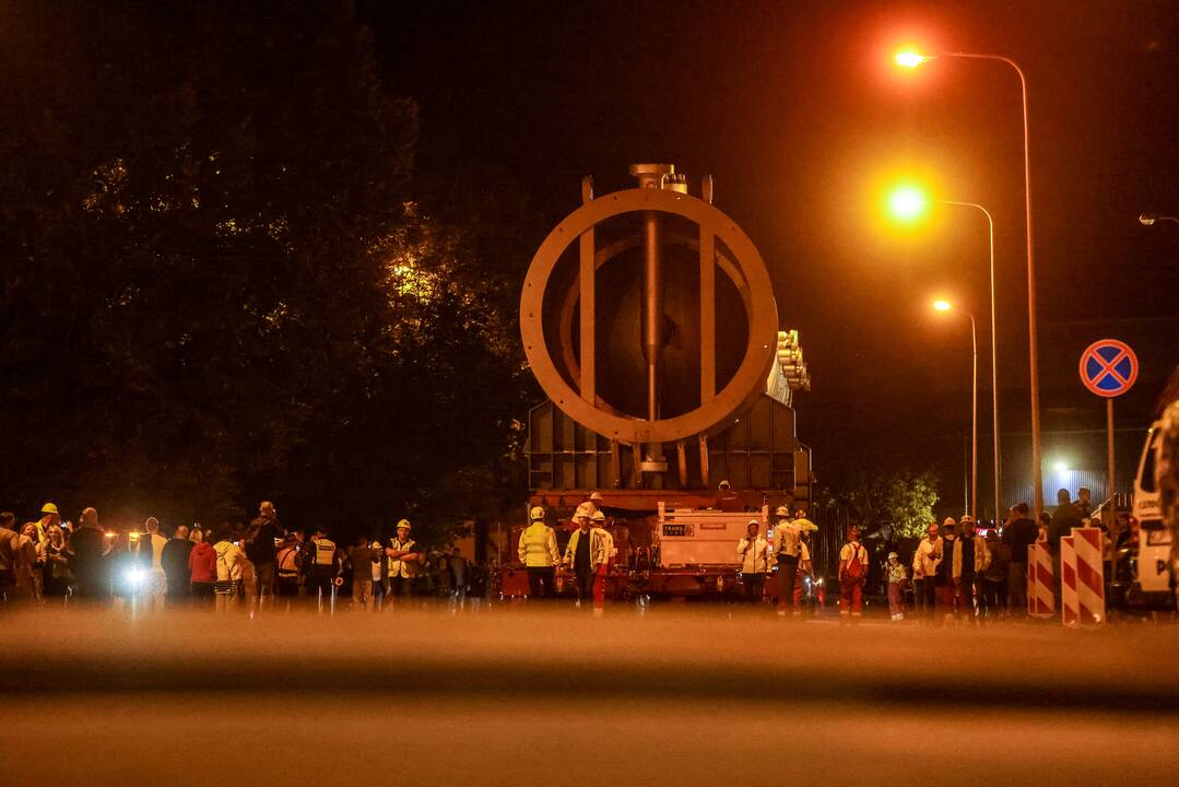 Didžiausio krovinio šalies istorijoje gabenimas