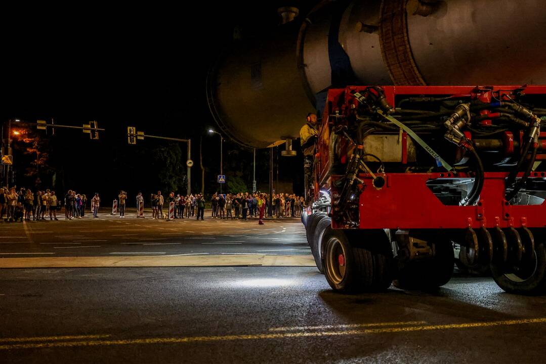 Didžiausio krovinio šalies istorijoje gabenimas