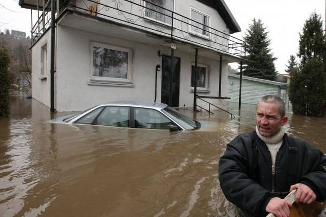 Nerimas: šiemet Neris užšalo, todėl baiminamasi ledų sangrūdos ir potvynio.