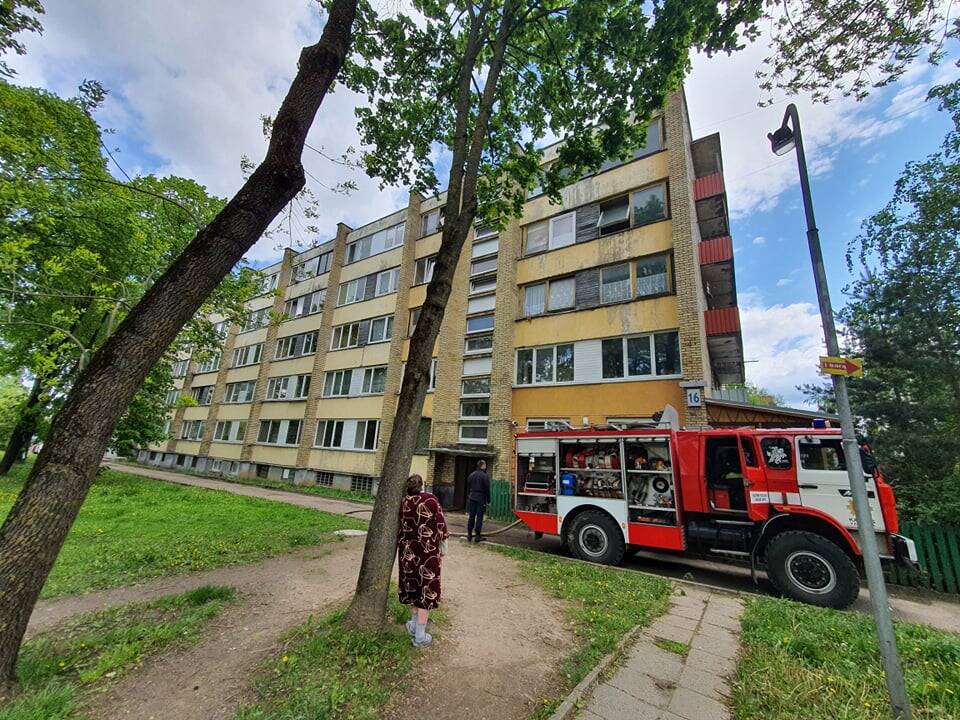 Gaisras Partizanų gatvės daugiabutyje