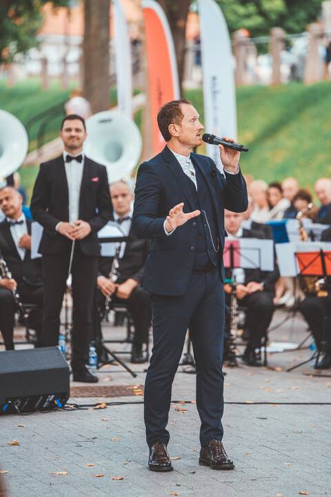 Kauko laiptų terasoje skambėjo auksinės D. Dolskio dainos