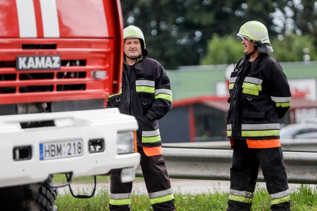 Kelyje link Jonavos – masinė avarija