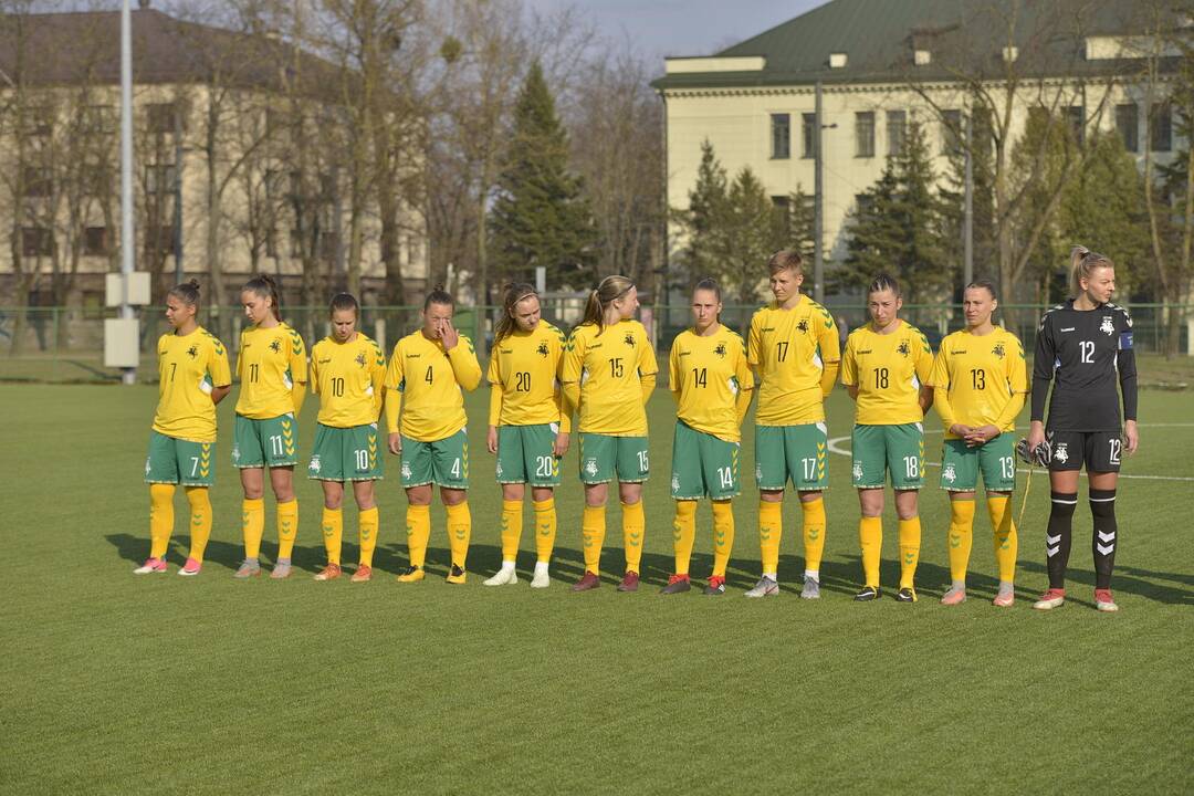 Lietuvos moterų futbolo rinktinės rungtynės su Farerų salų rinktine