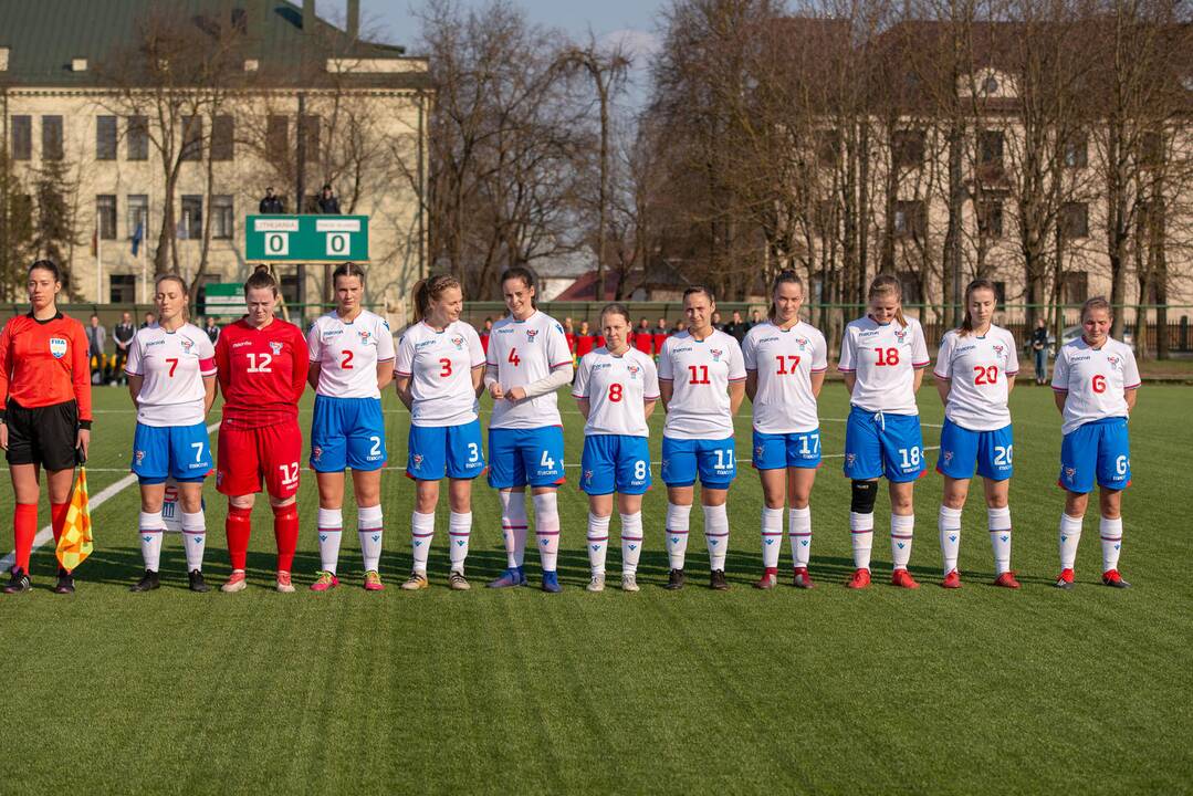 Lietuvos moterų futbolo rinktinės rungtynės su Farerų salų rinktine