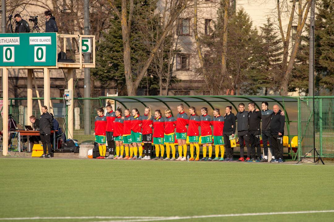 Lietuvos moterų futbolo rinktinės rungtynės su Farerų salų rinktine