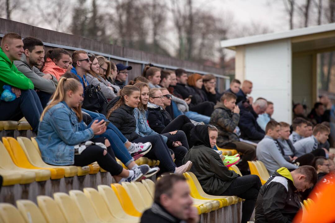 Lietuvos moterų futbolo rinktinės rungtynės su Farerų salų rinktine