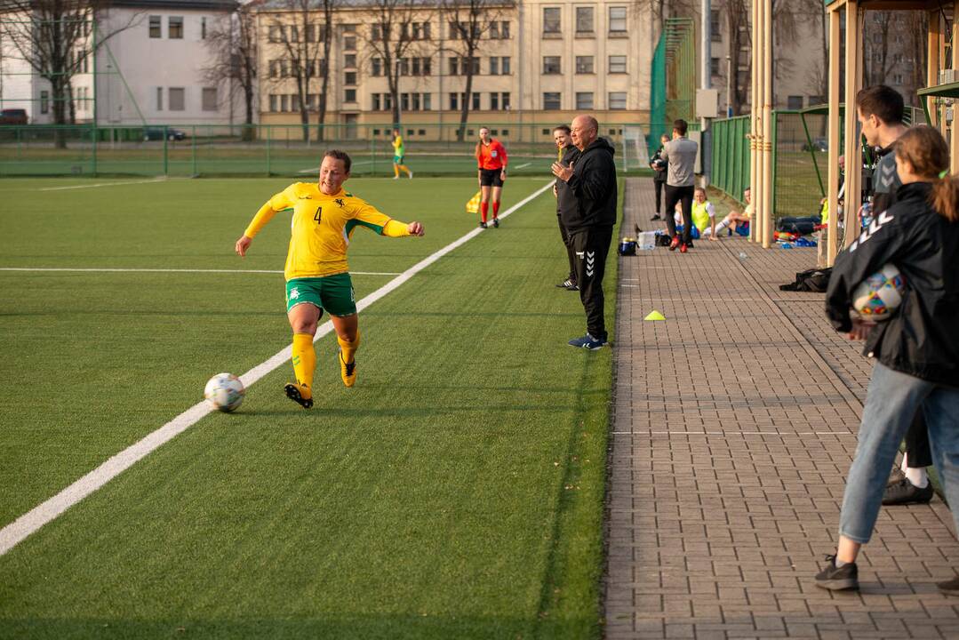 Lietuvos moterų futbolo rinktinės rungtynės su Farerų salų rinktine