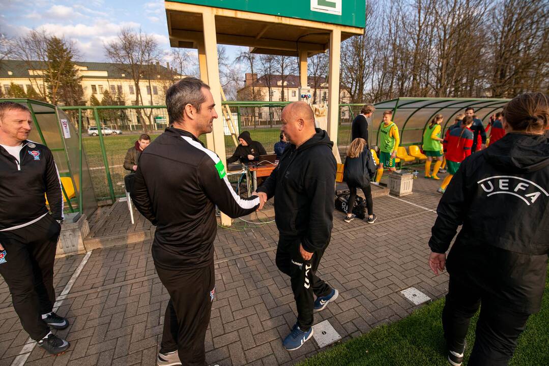 Lietuvos moterų futbolo rinktinės rungtynės su Farerų salų rinktine