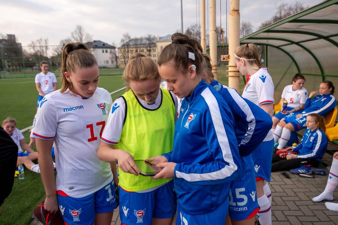 Lietuvos moterų futbolo rinktinės rungtynės su Farerų salų rinktine