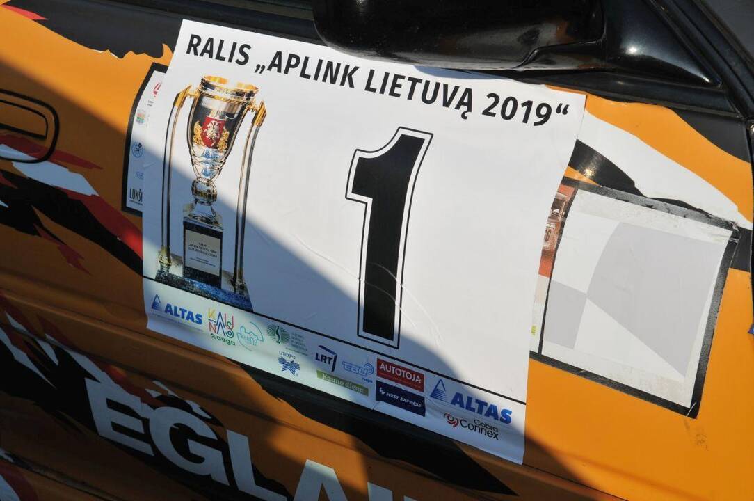 Kauno senamiestyje startavo ralis „Aplink Lietuvą 2019“ 