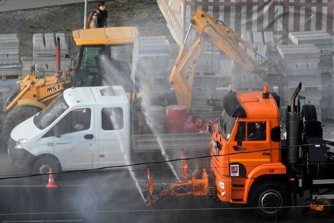 Rusijoje reaguojant į koronaviruso protrūkį bus dezinfekuojamos viešosios erdvės