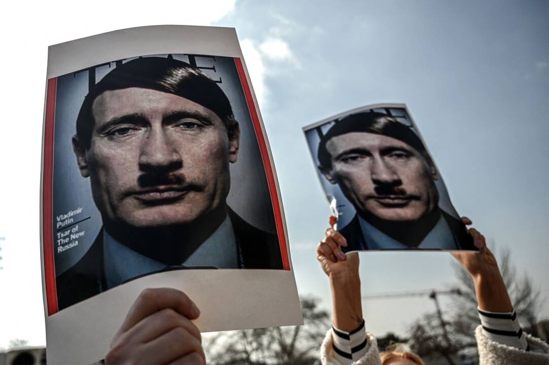 „Rusija, lauk!“ – pasaulyje vyksta solidarumo su Ukraina protestai