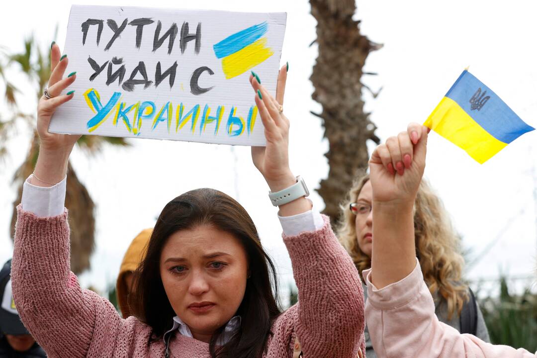 „Rusija, lauk!“ – pasaulyje vyksta solidarumo su Ukraina protestai