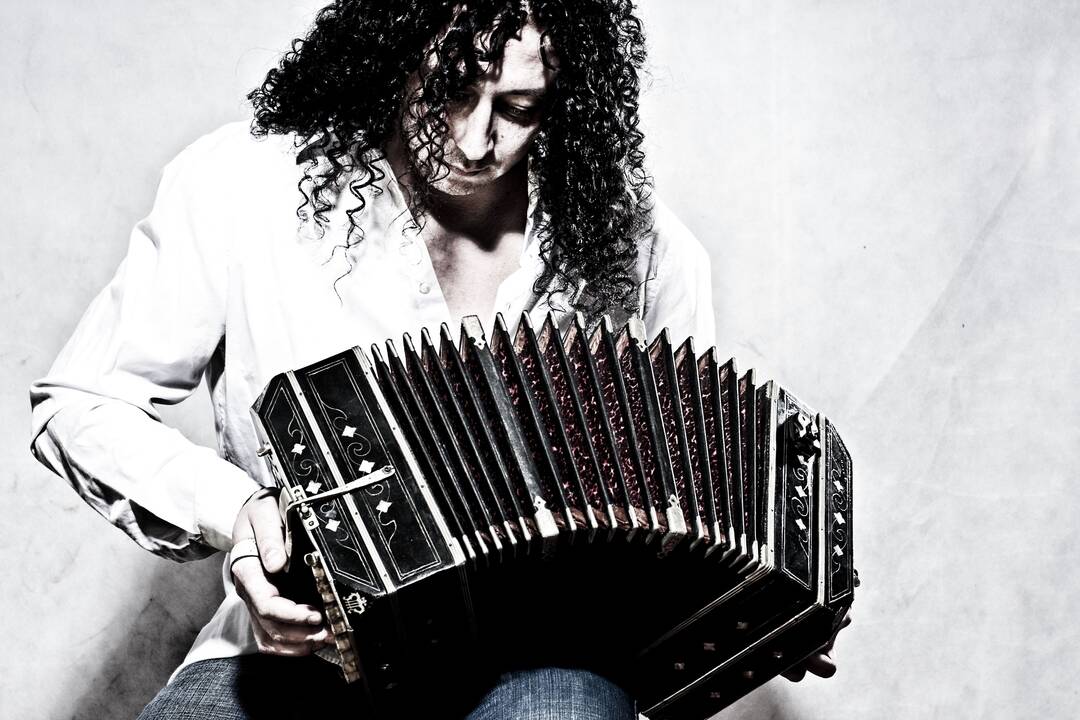 Susitapatina: A.Ramirezui, prisijaukinusiam bandoneoną, šis tapo daugiau nei instrumentu.
