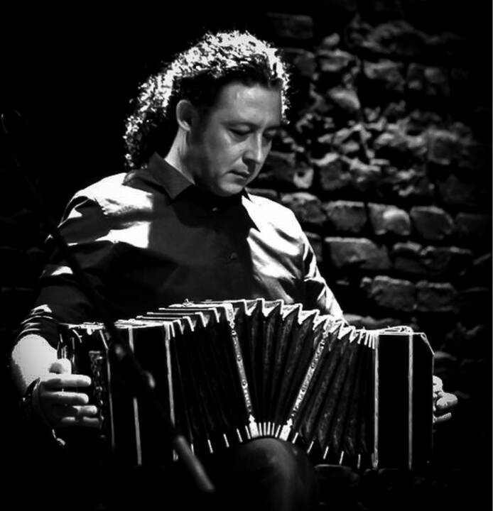 Susitapatina: A.Ramirezui, prisijaukinusiam bandoneoną, šis tapo daugiau nei instrumentu.