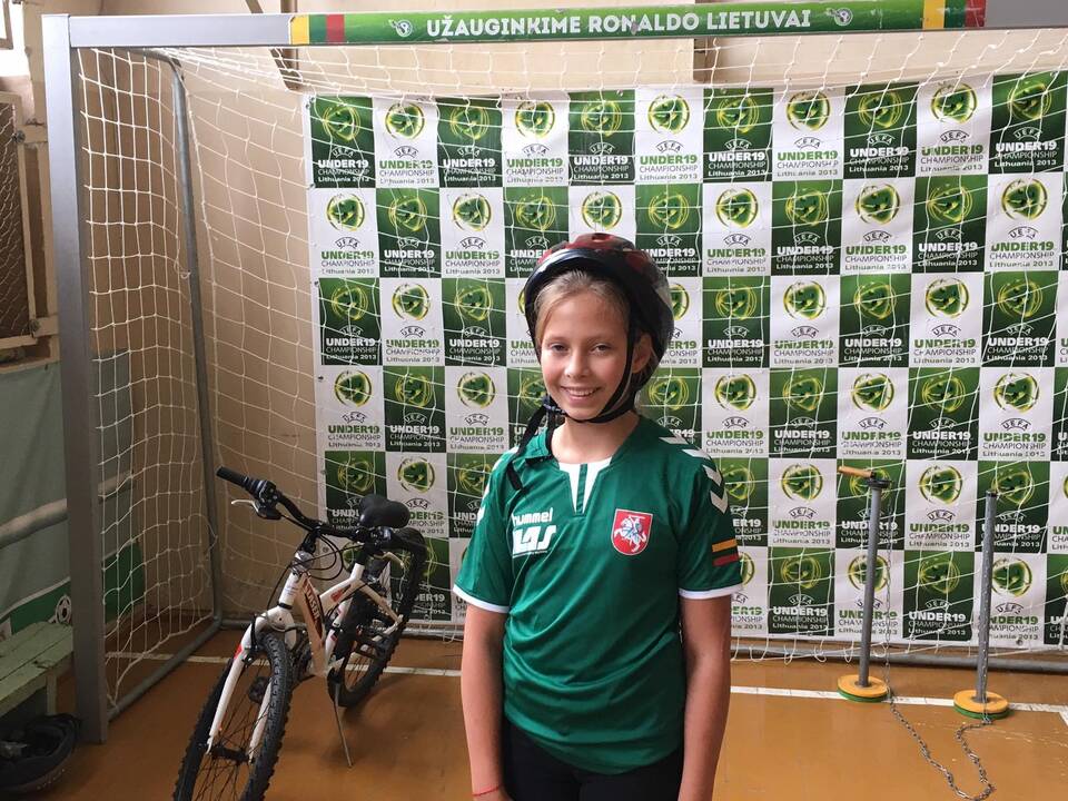 Geriausieji: varžyboms atrinkti keturi Lietuvoje vykusių "Saugaus rato varžybų" prizininkai.