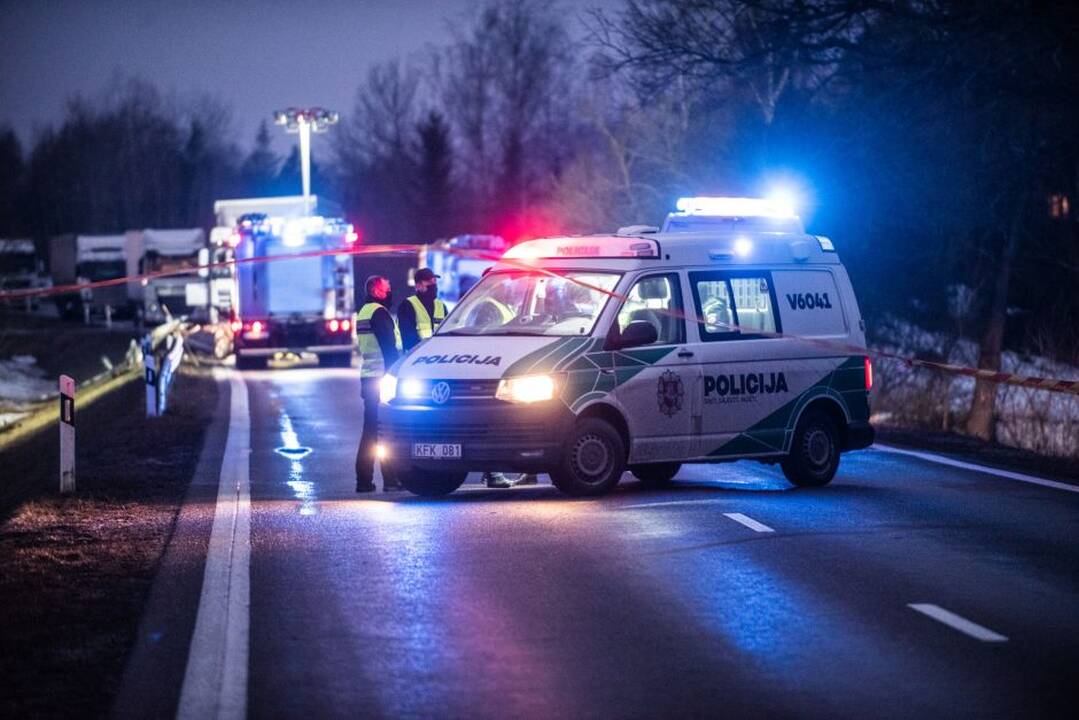 Konfliktas – kaip veiksmo filme: jaunuolis apšaudė vyrą, pagrobė jo BMW ir įlėkė į griovį