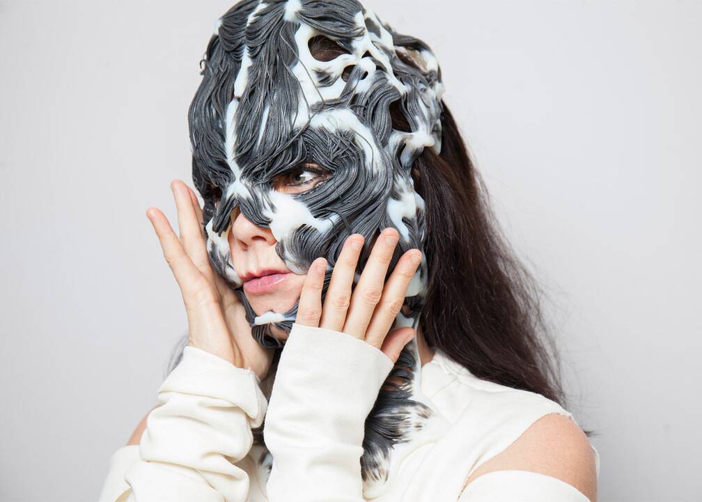Neri Oxman (kairėje)