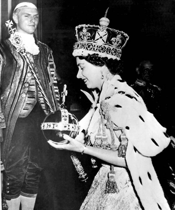Elizabeth II: monarchės gyvenimo akimirkos