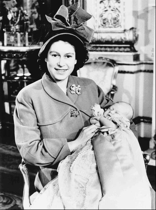 Elizabeth II: monarchės gyvenimo akimirkos