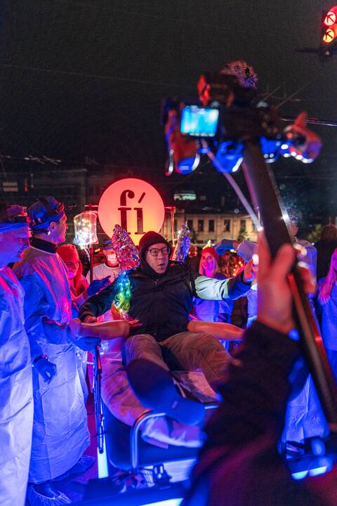 Į Parodos kalną „Fluxus“ stiliumi kopė šimtai