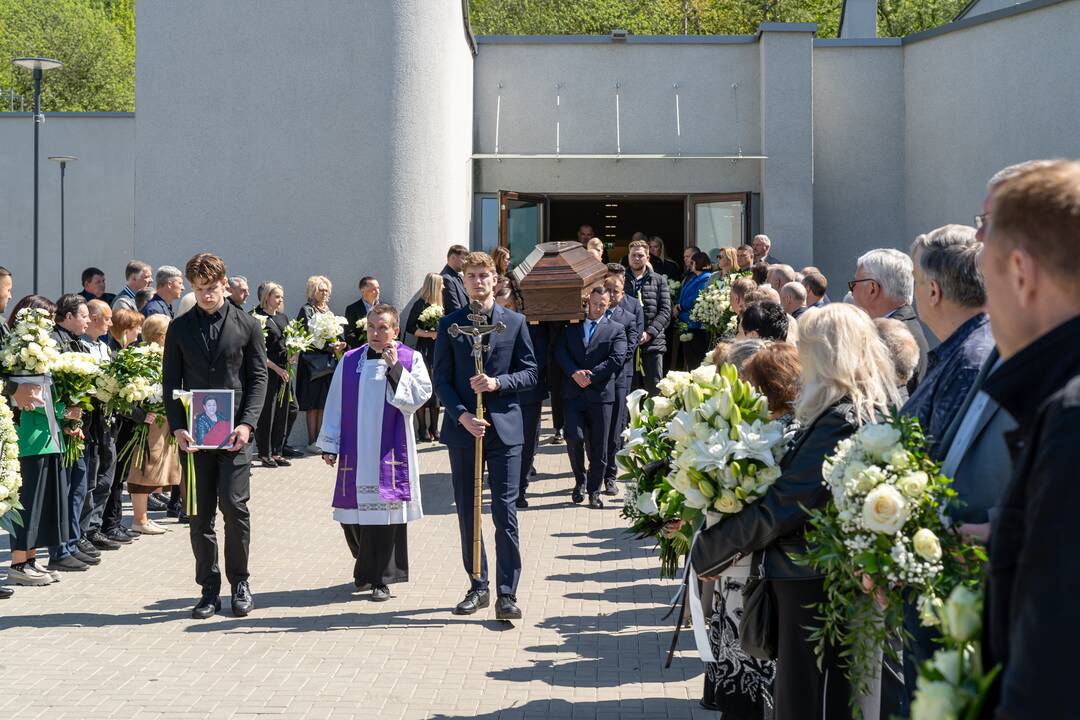 Amžinojo poilsio išlydima M. Sabonienė