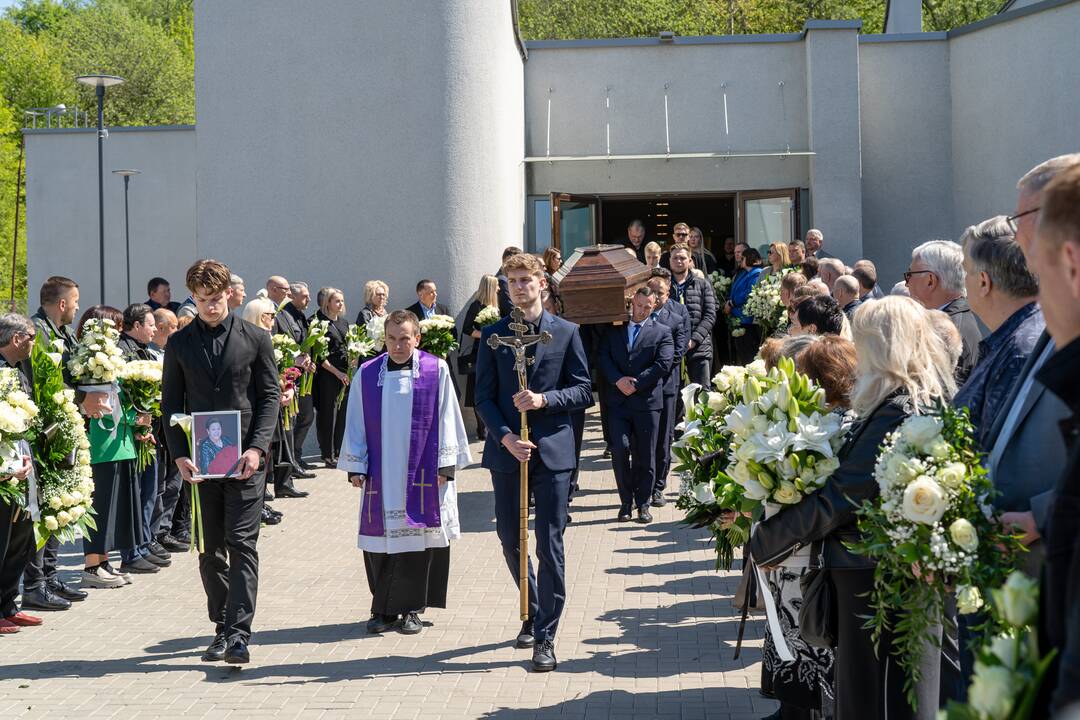 Amžinojo poilsio išlydima M. Sabonienė