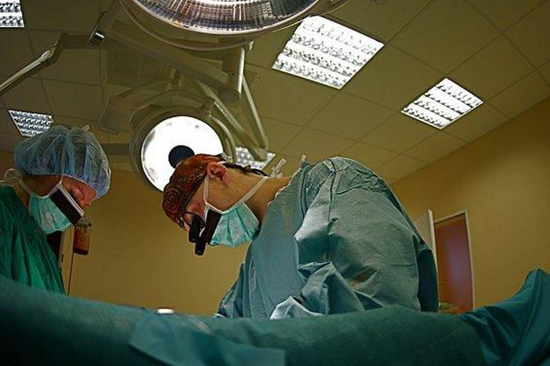 Specifika: S.Raugelei tenka atlikti ir sudėtingas, 6–8 valandų trukmės širdies operacijas.