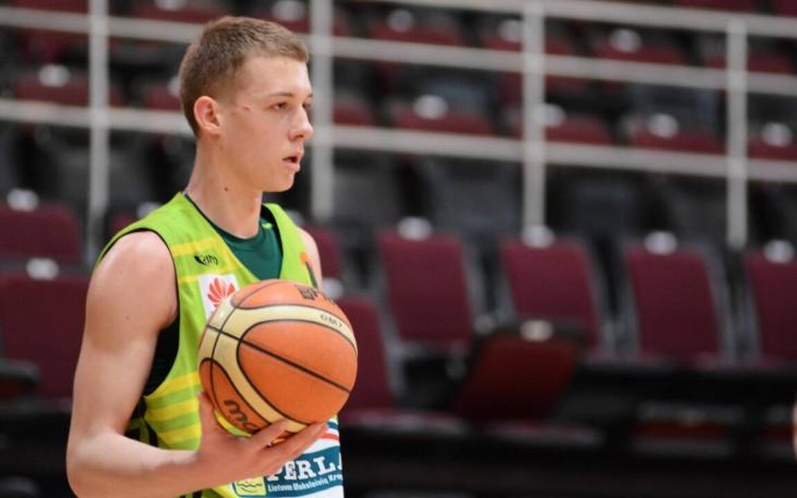 Arnas Velička