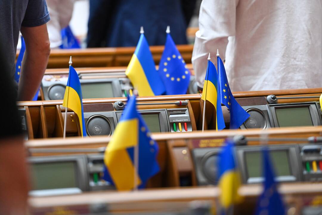 V. Zelenskiui įteiktas aukščiausias Lietuvos valstybės apdovanojimas