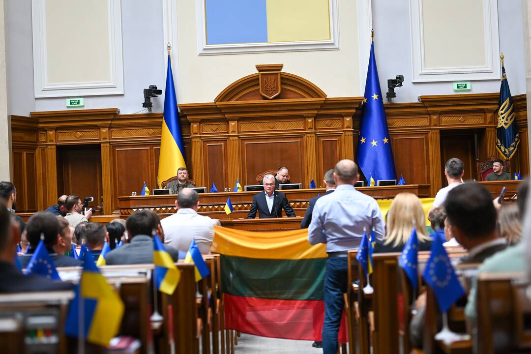 V. Zelenskiui įteiktas aukščiausias Lietuvos valstybės apdovanojimas