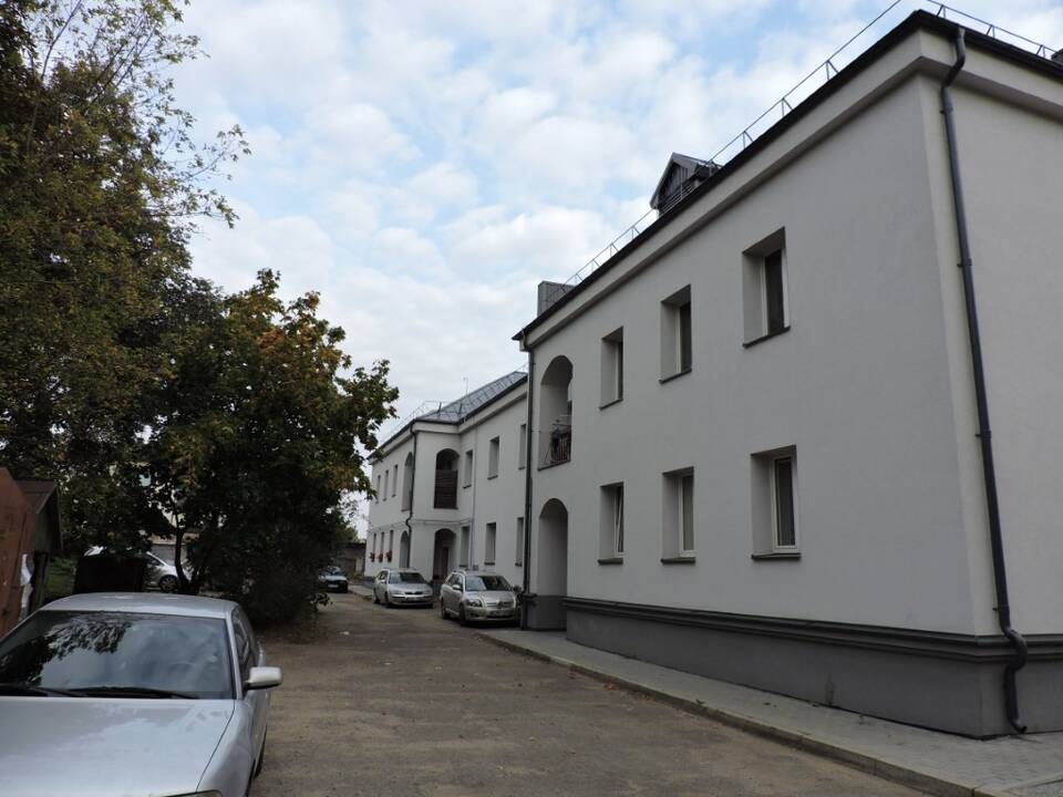 Rezultatas: M.Romerio g. įgyvendinta kvartalinė renovacija – vienu metu atnaujinti net vienuolika daugiabučių, sutvarkyta jų aplinka, parkavimo vietos, žaliosios zonos.