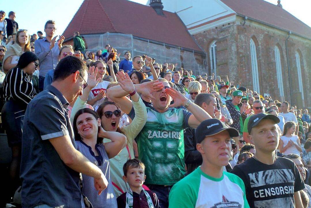 Policija: „Žalgirio“ sutiktuvėse laukiama apie 5 tūkst. sirgalių