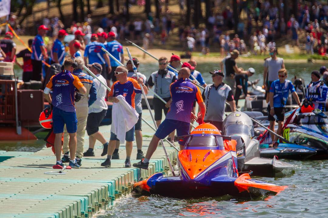 F-2 pasaulio čempionatas: pirmo etapo finalinė diena