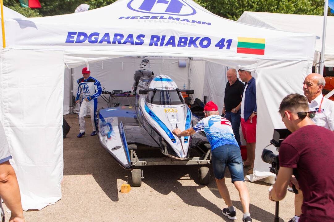 F-2 pasaulio čempionatas: pirmo etapo finalinė diena