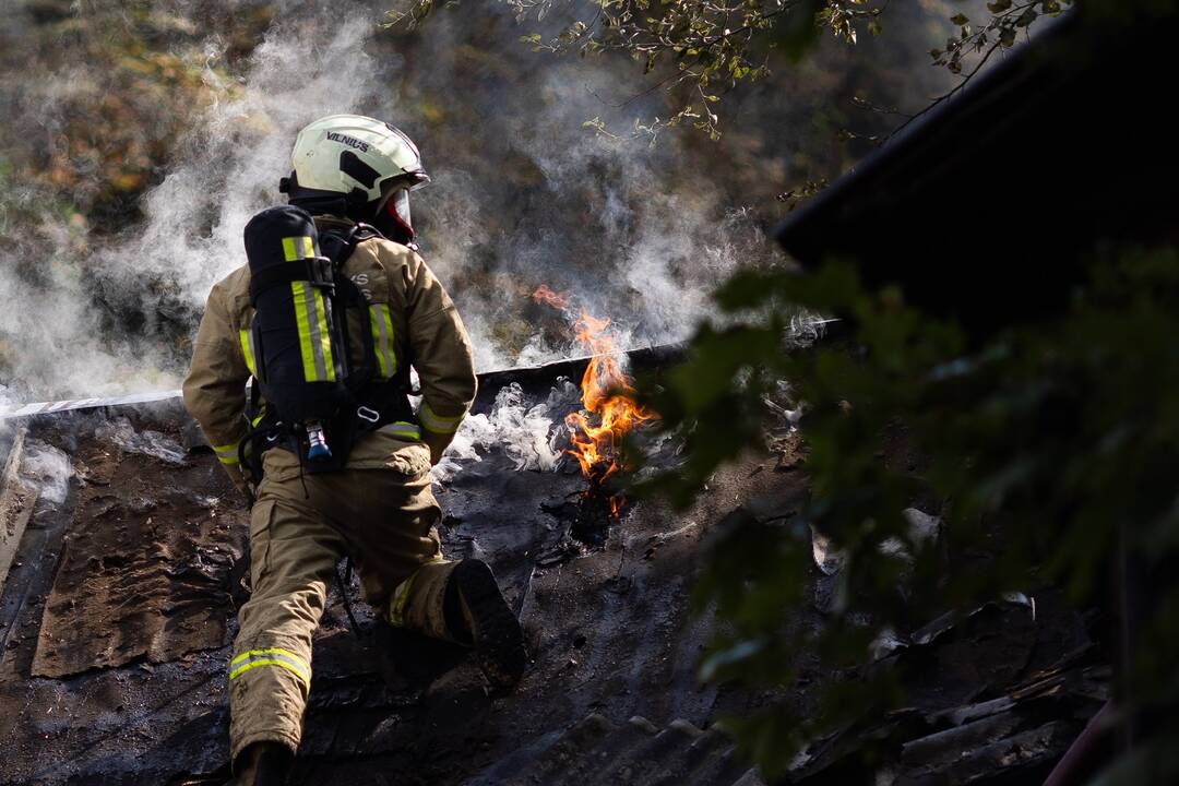 Gaisras Trakų rajone nusinešė pusamžio vyro gyvybę