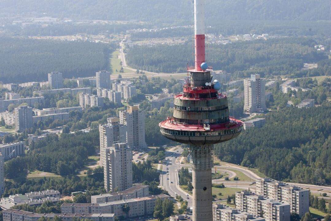 Dėl galimo gaisro Televizijos bokšte evakuoti žmonės