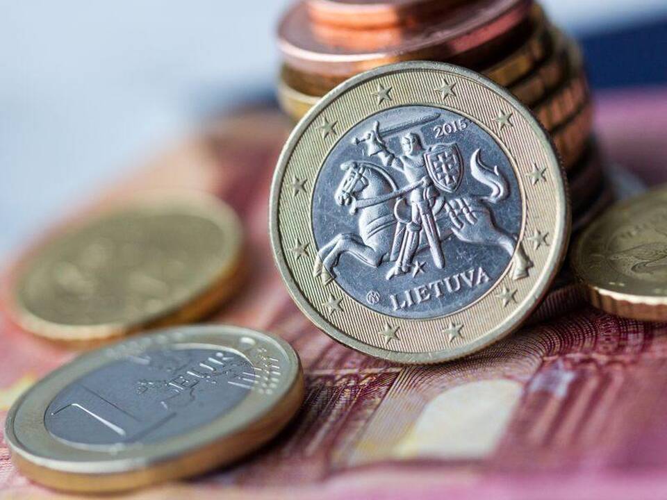 Koronaviruso krizėje už skolinimąsi Lietuvai gali tekti mokėti brangiau
