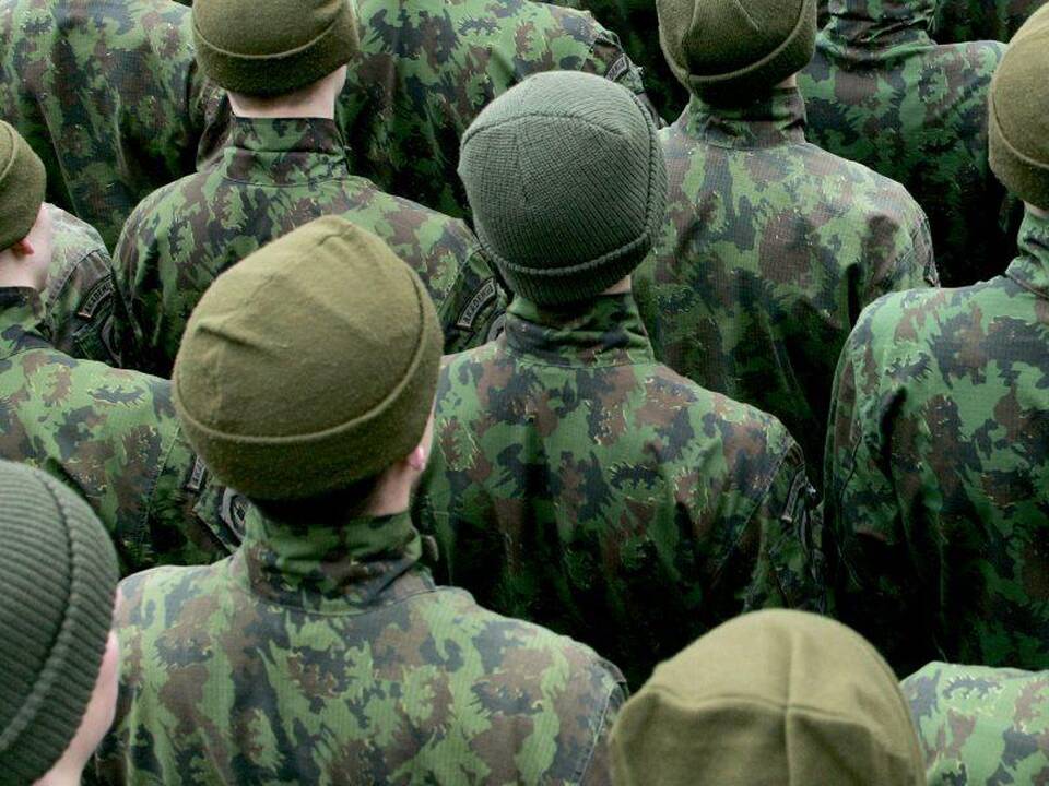 Karo tarnybos vengusiam šauktiniui – 1 tūkst. eurų bauda