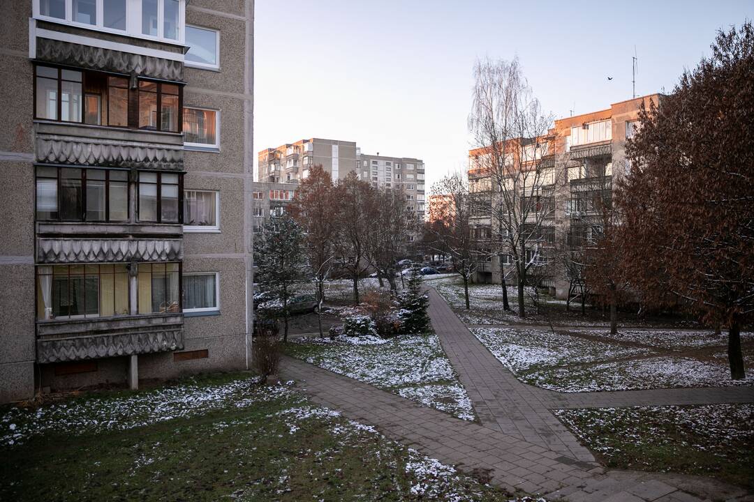 Nori griauti sovietinius daugiabučius: renovuojant tik užvelkami kailiniai, o viduje lieka puvėsis