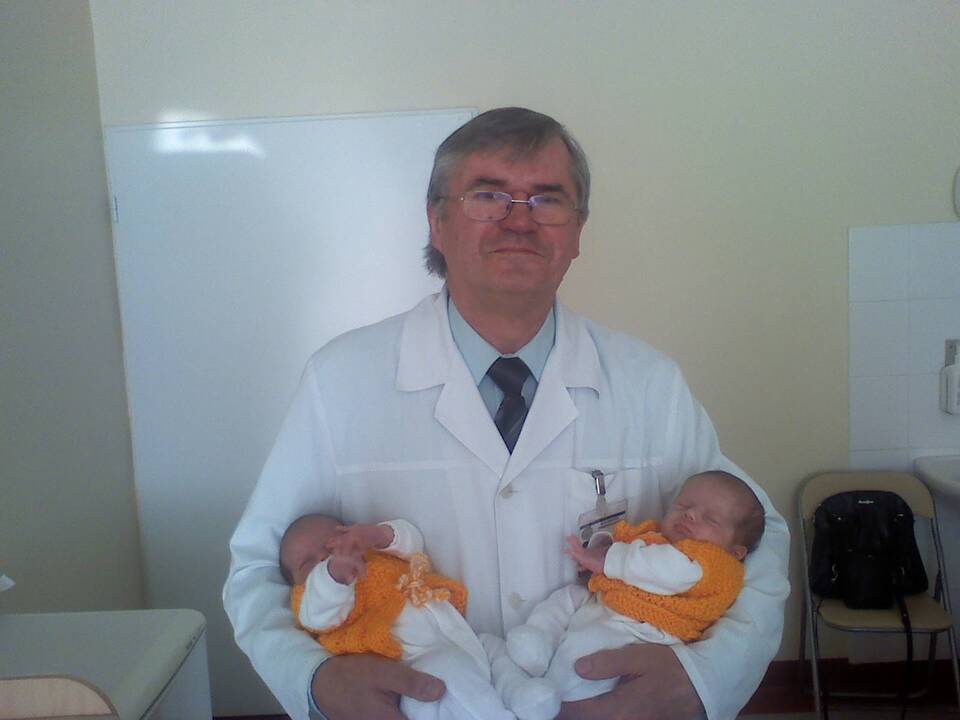 Ryšys: nors ir pasipyksta Aurėja (kairėje) ir Austėja save vadina pačiomis geriausiomis draugėmis.