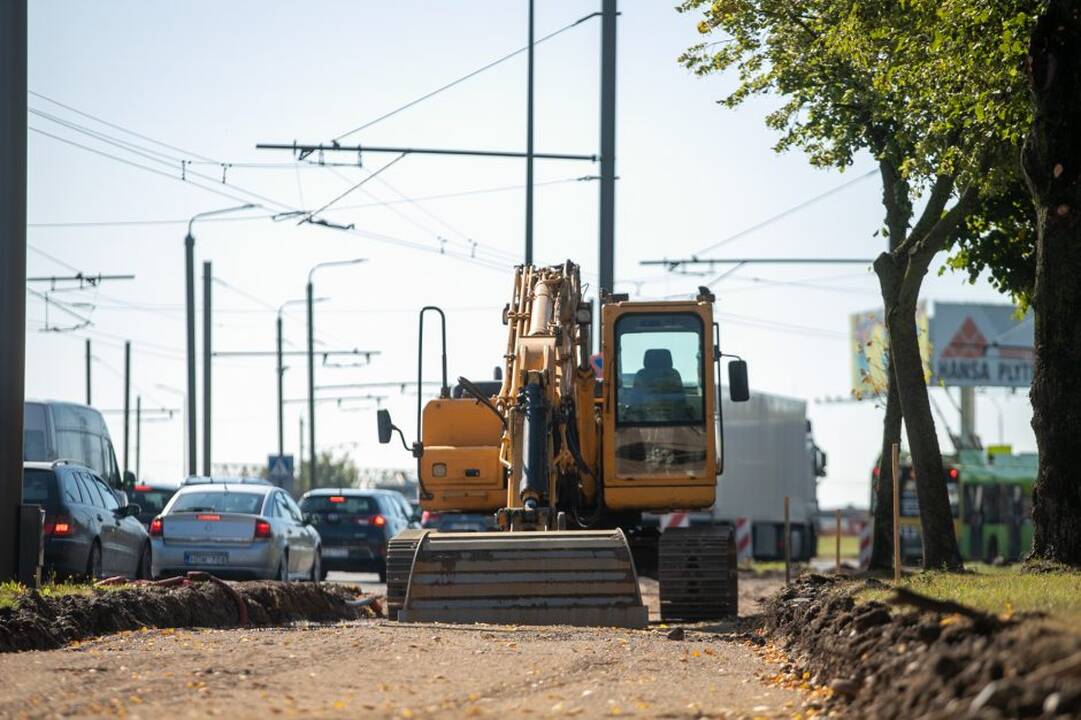 Nustebino: kauniečiai svarstė, kam reikėjo ardyti asfaltą, jei jis paklotas vos prieš kelerius metus.