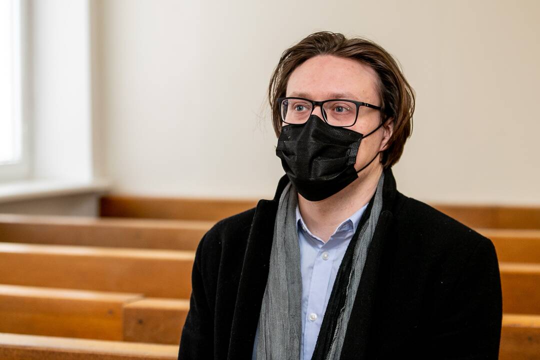 Metamorfozė: ikiteisminio tyrimo metu atkakliai tylėjęs T.Džiuga teisme kaltės neneigė ir gailėjosi dėl savo poelgio.