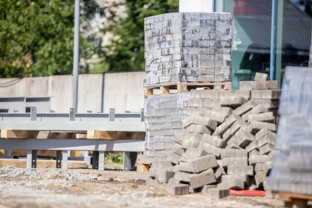 Naujos statybos keičia Savanorių prospekto veidą