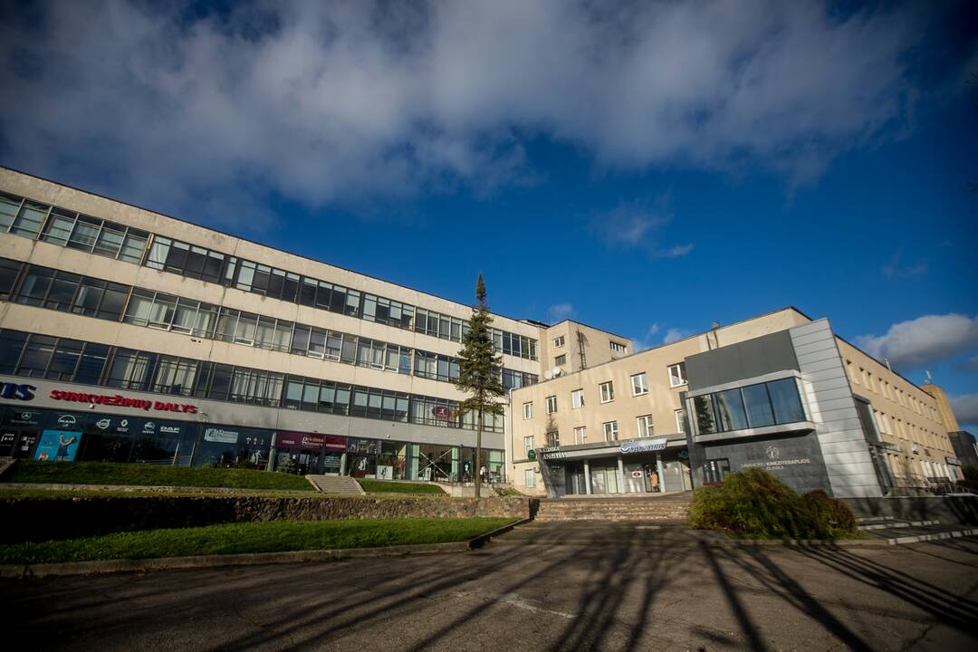 Vaizdelis: V.V.Petkevičius skundžiasi, kad, neturėdamas garantijų dėl nuotekų vamzdžio remonto, negali nei tvarkytis, nei dirbti.