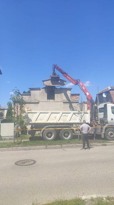 Tuščia: mūrinuko vietoje liko tuščias sklypas.