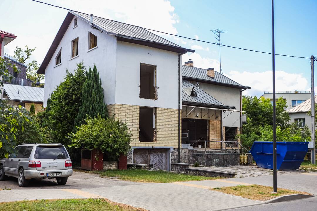 Dalimis: šiame vienbutyje buvo parduodama dešimt butų.