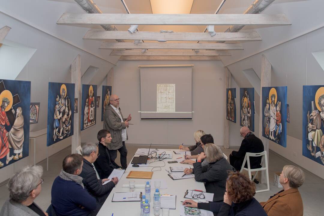 Griuvėsiai: art deco architektūros grynuolis dabar atrodo štai taip.